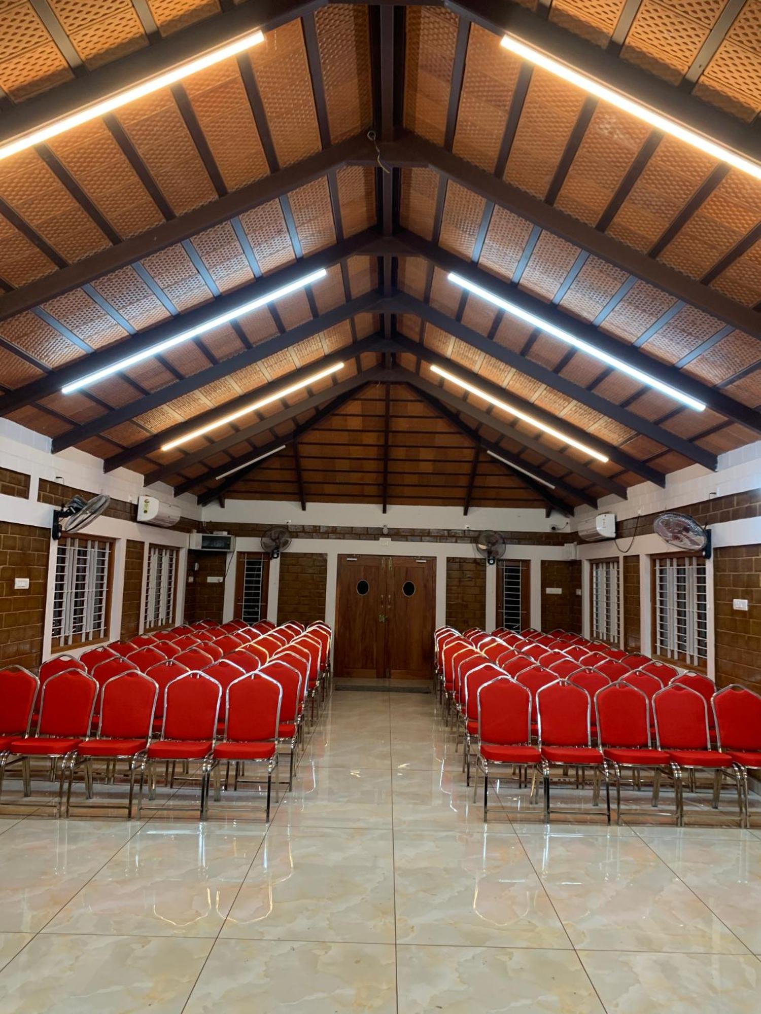 Love Green Resorts Palladam Exterior photo